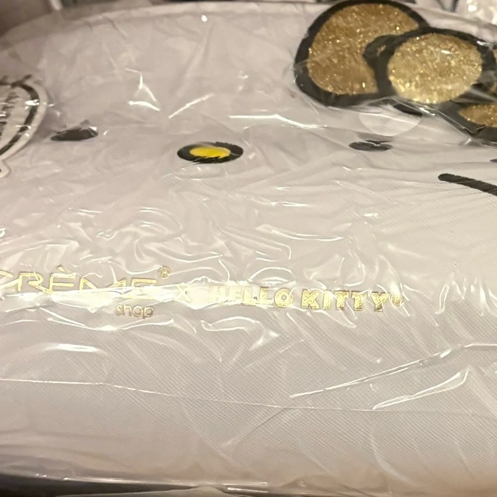 Limited Edition Gold The Crème Shop x Hello Kitty Cosmetic Bag